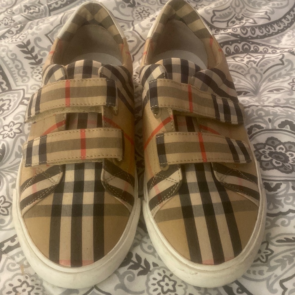 authentic burberry kids sneakers